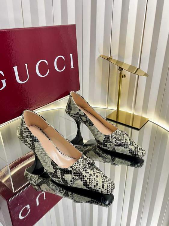 Picture of Gucci Shoes _SKUGuccisz35-42mnq12017534